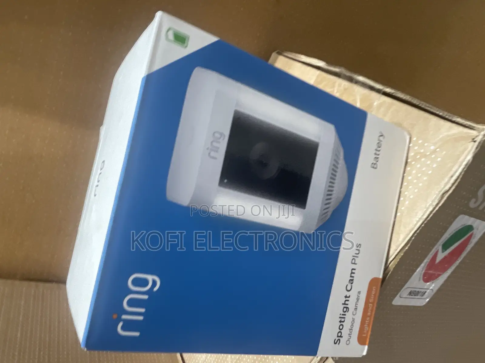 Smart Ring - Spotlight Cam Plus Outdoor/Indoor Wireless