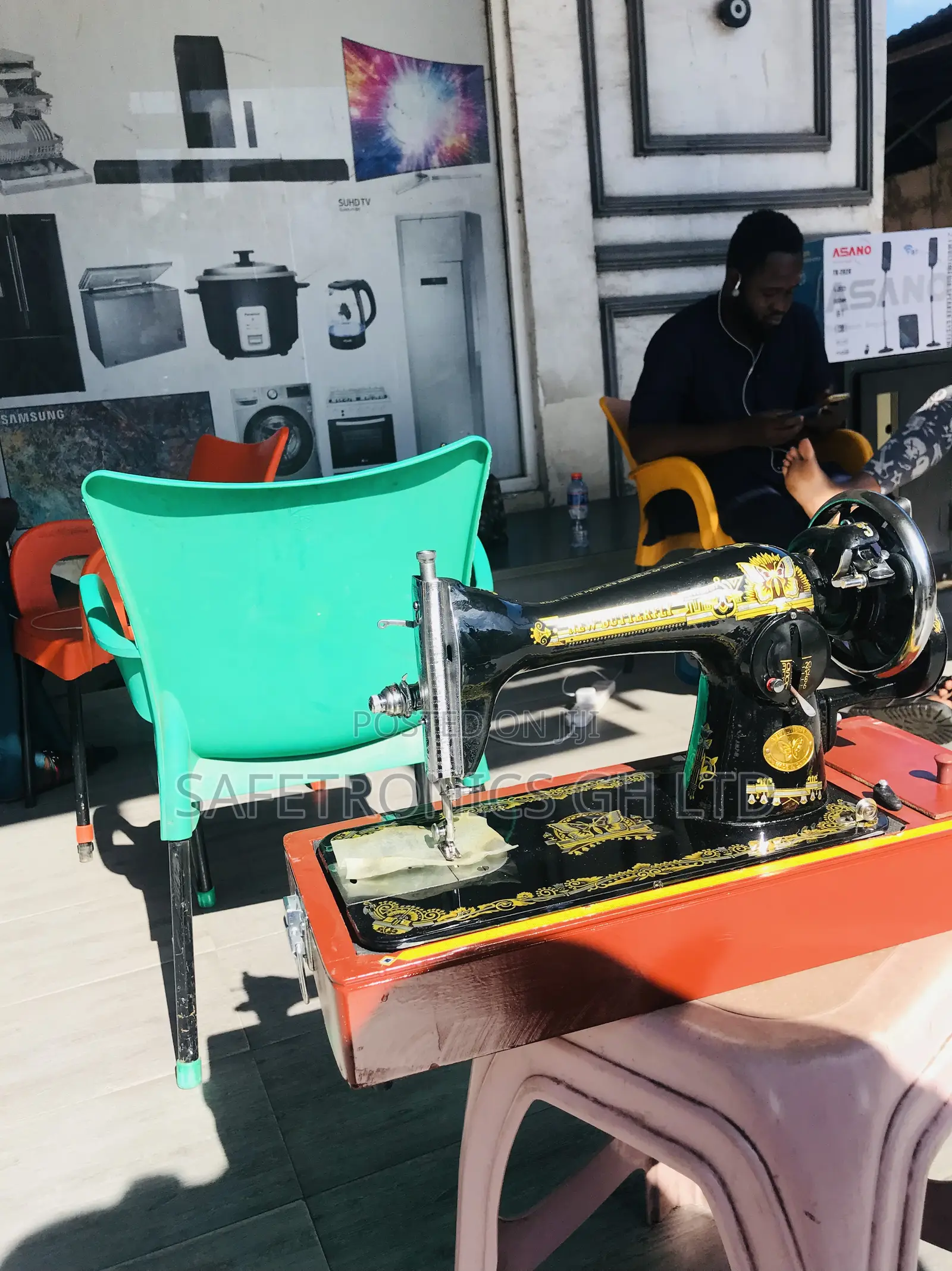 Affordable Black Hand Sewing Machine 