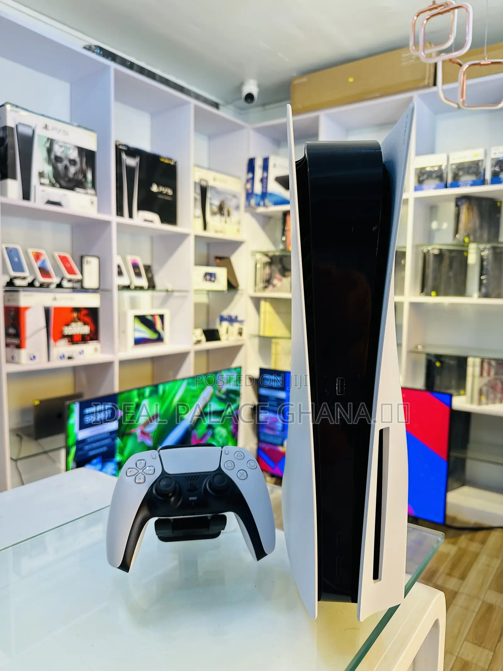 Standard Ps5 With 5 Lates Games ( Fc25 )