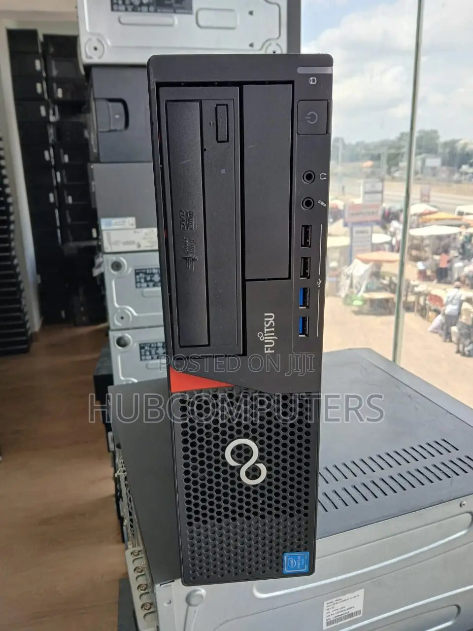 Desktop Computer Fujitsu Esprimo P757/E90+ 4GB Intel Pentium HDD 500GB