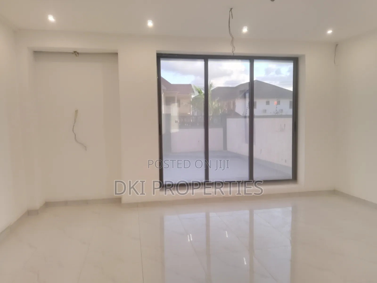 4bdrm House in Dki Properties, New Legon for sale