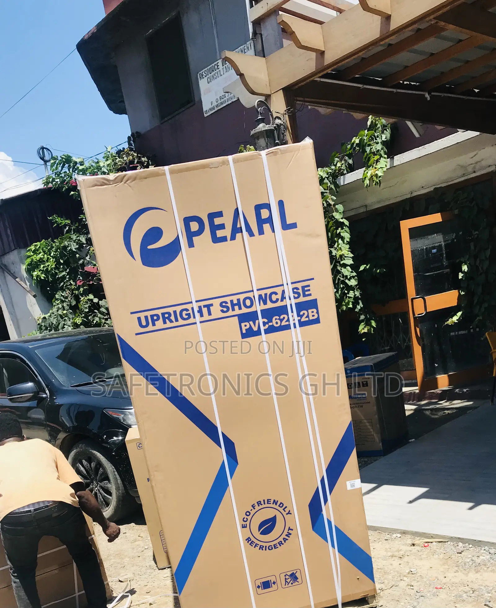 Shop 3 Doors Glass Pearl Display 500 Liters PVC-622
