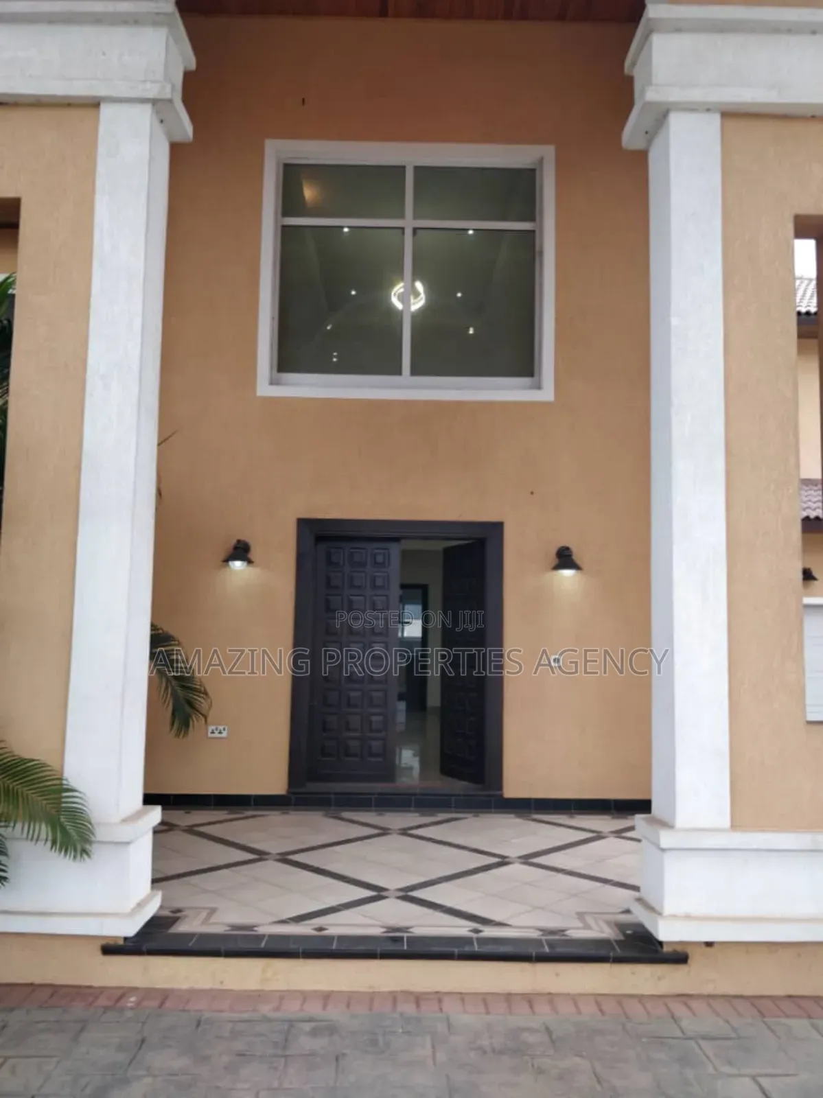 5bdrm House in Adjiriganor for sale