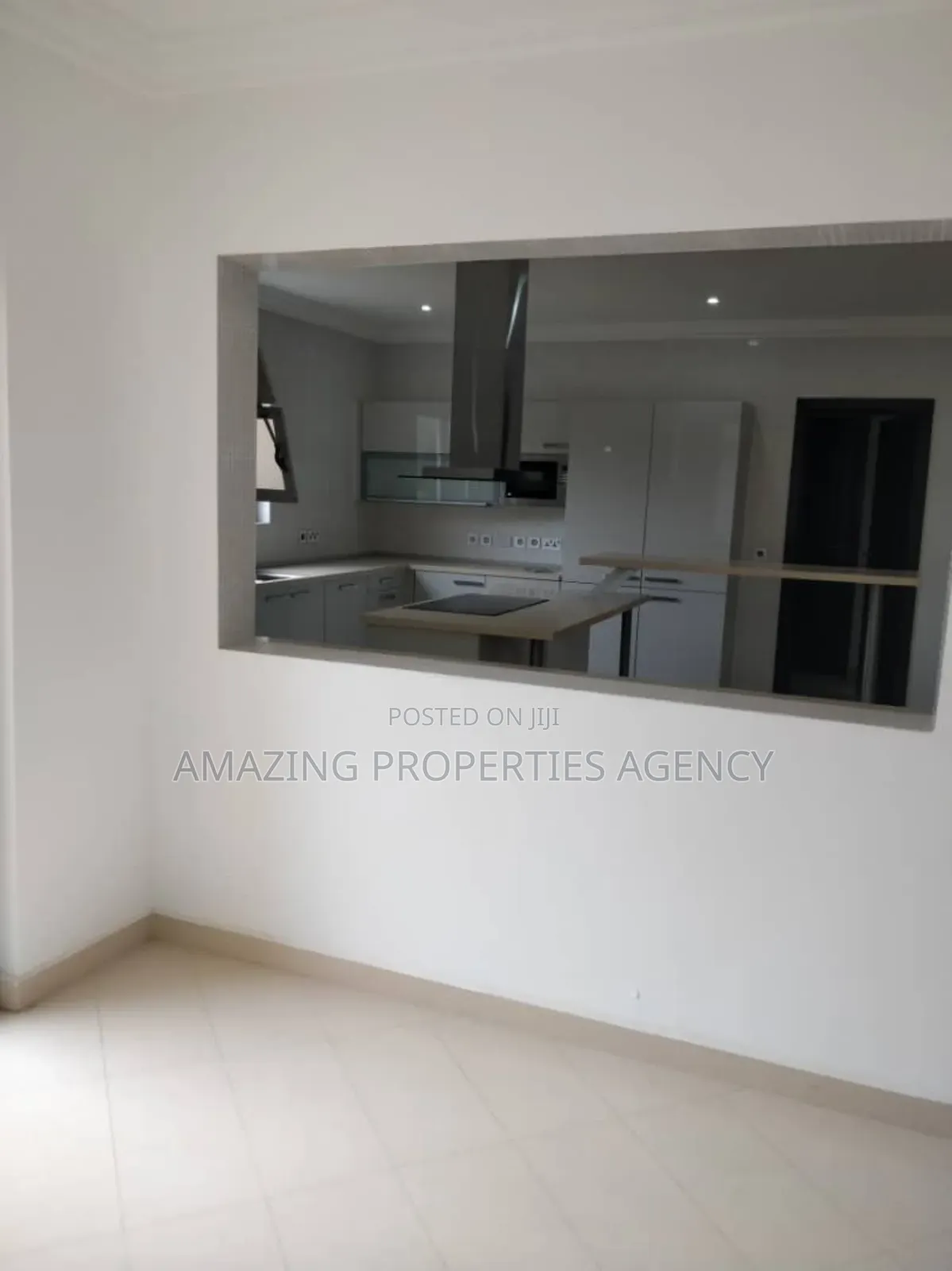 5bdrm House in Adjiriganor for sale