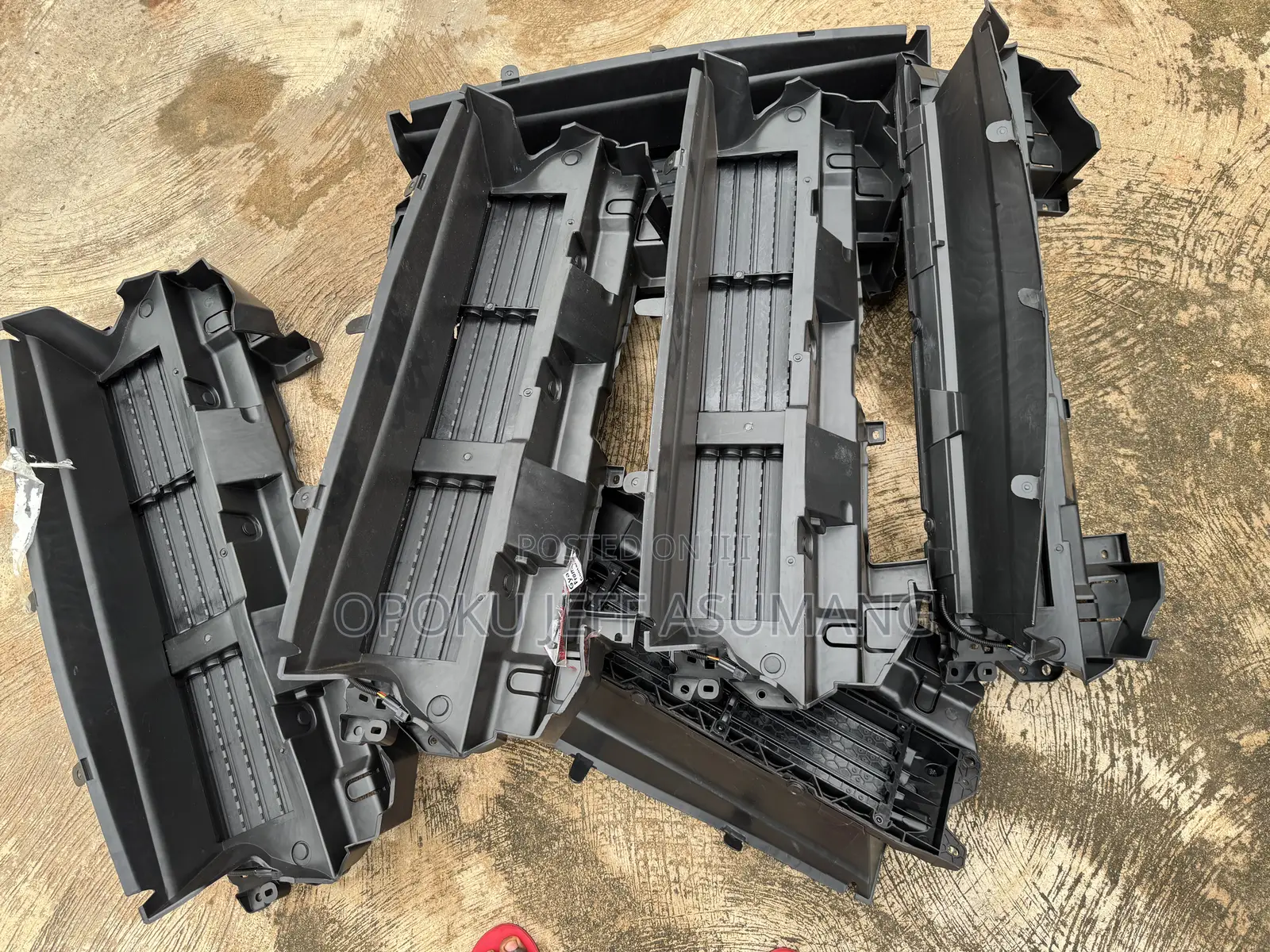 CRV 2017-22 Shutter Grille With Motor