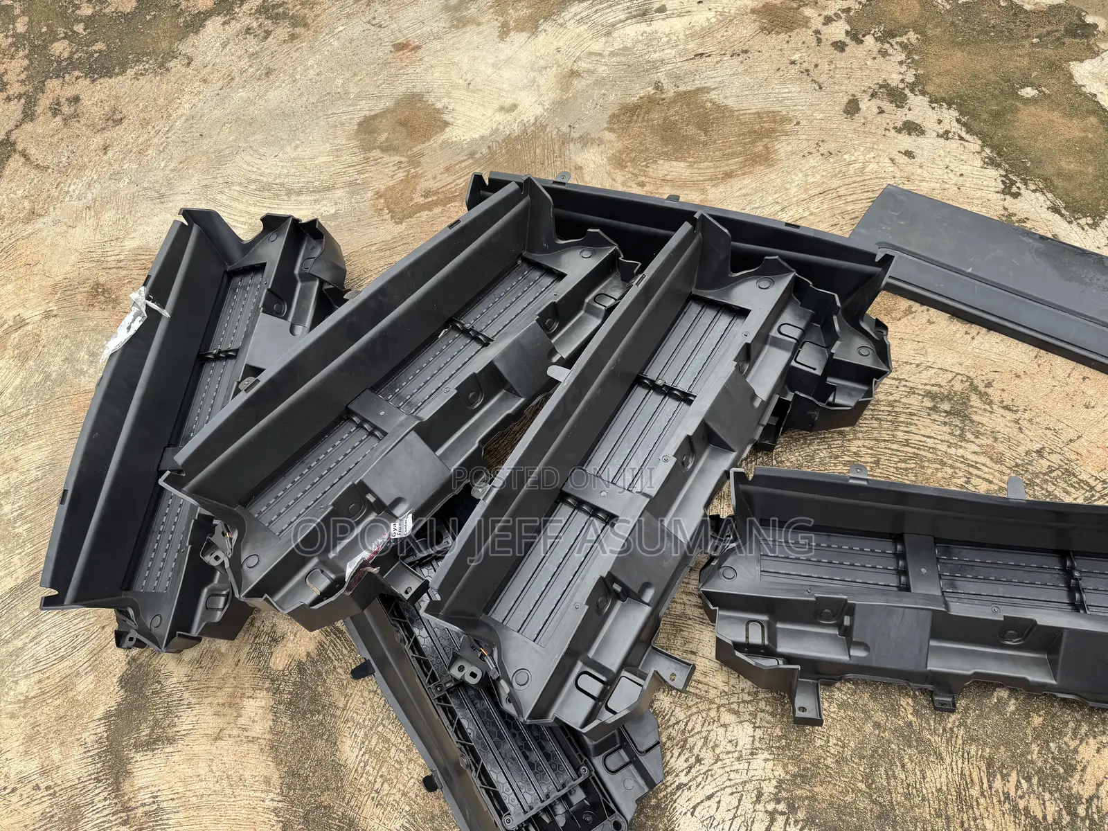 CRV 2017-22 Shutter Grille With Motor