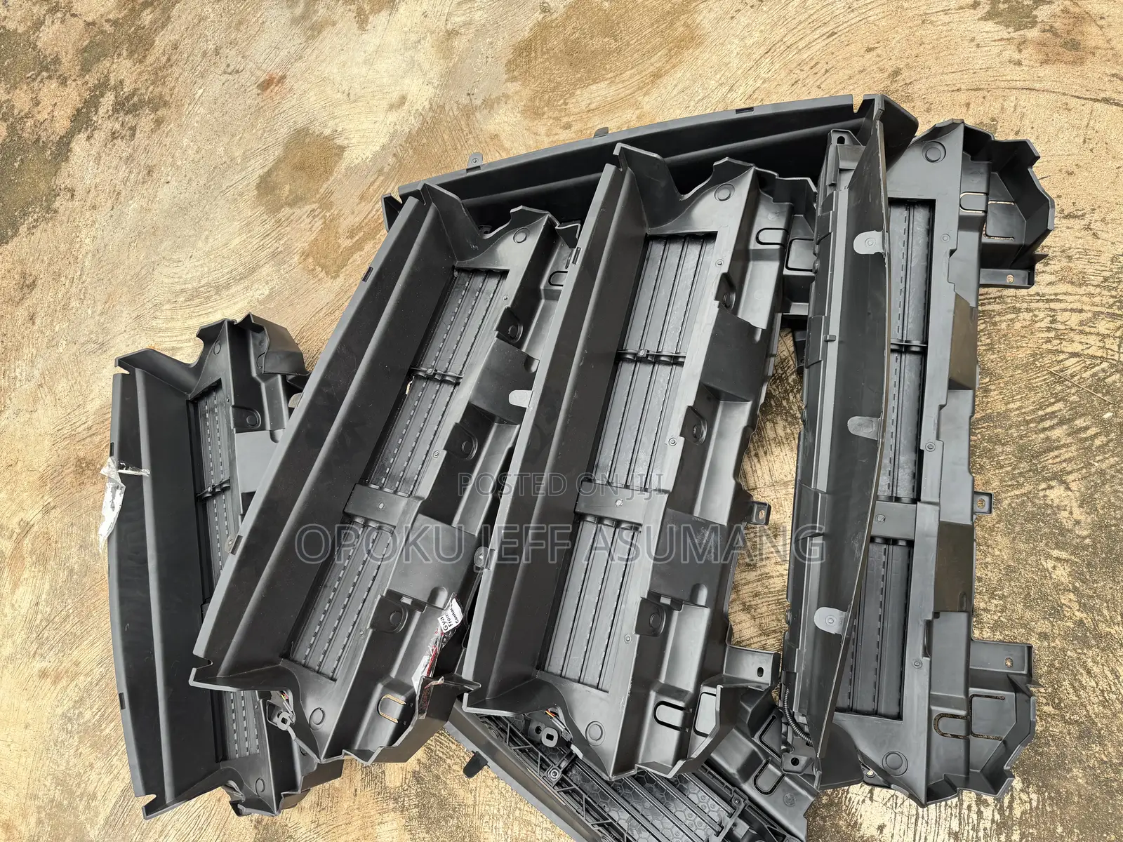 CRV 2017-22 Shutter Grille With Motor