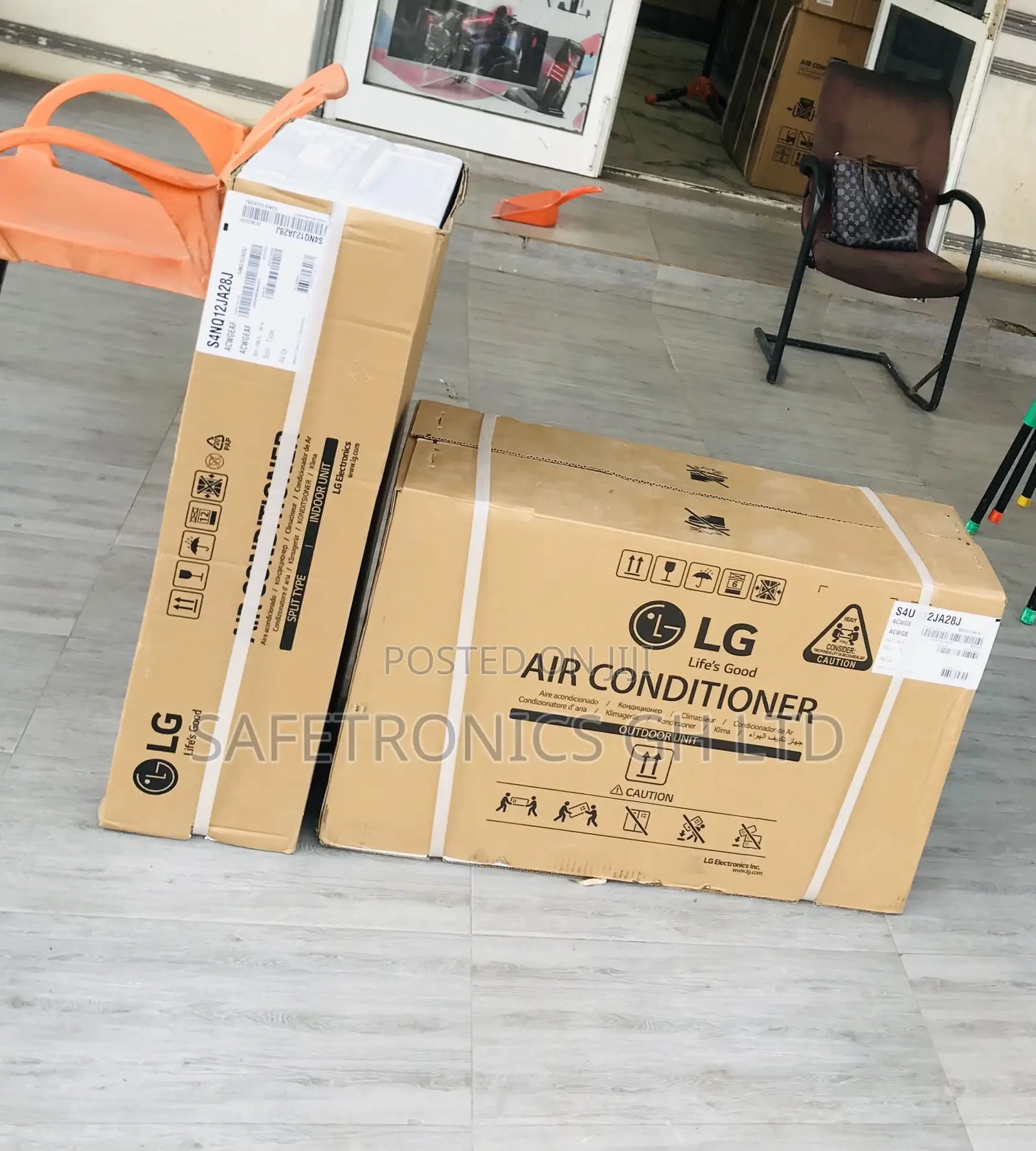 Fast Quality Inverter LG White Split Type 2.5 Horse Power AC