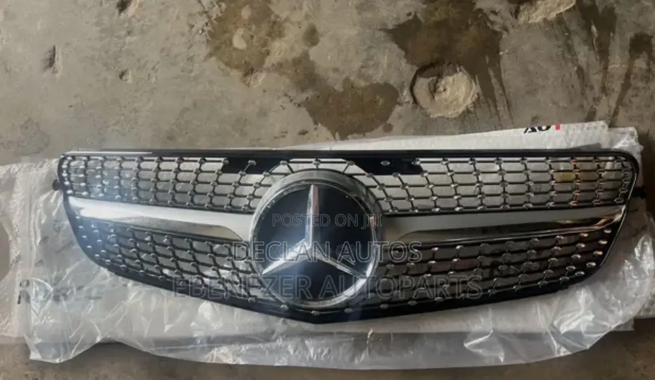 Mercedes Benz C250 2014 Front Grille