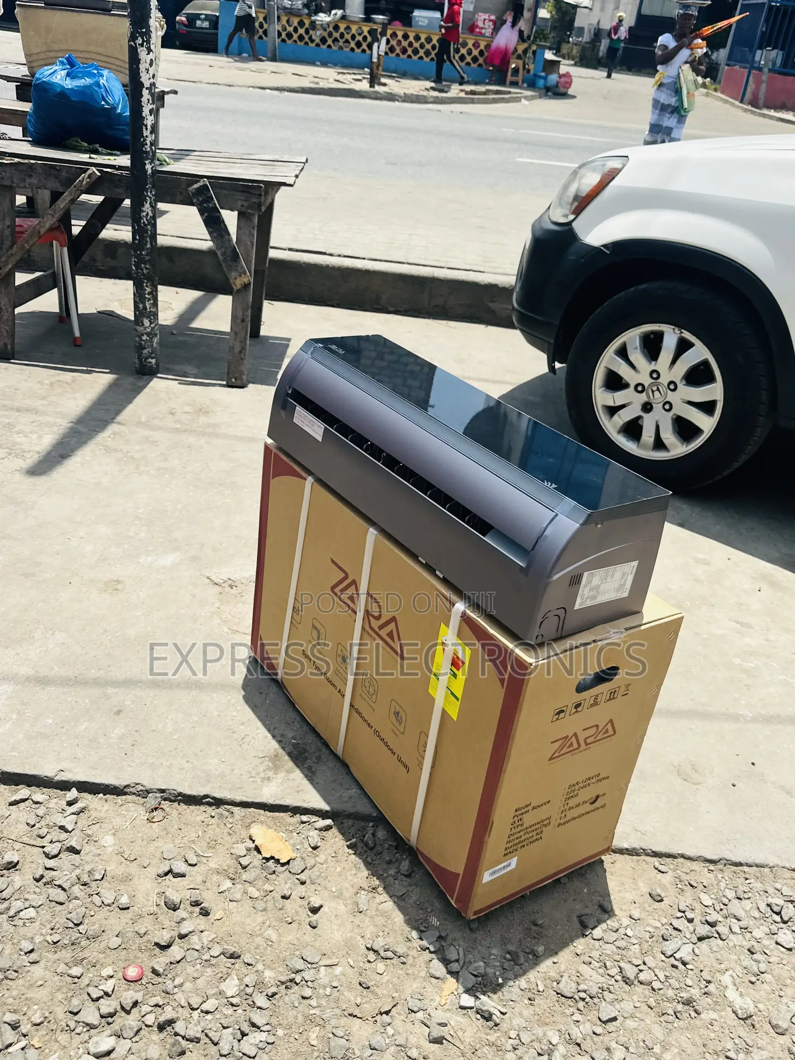 Your AC Oasis Black Mirror 1.5hp Split R410 Gas Zara