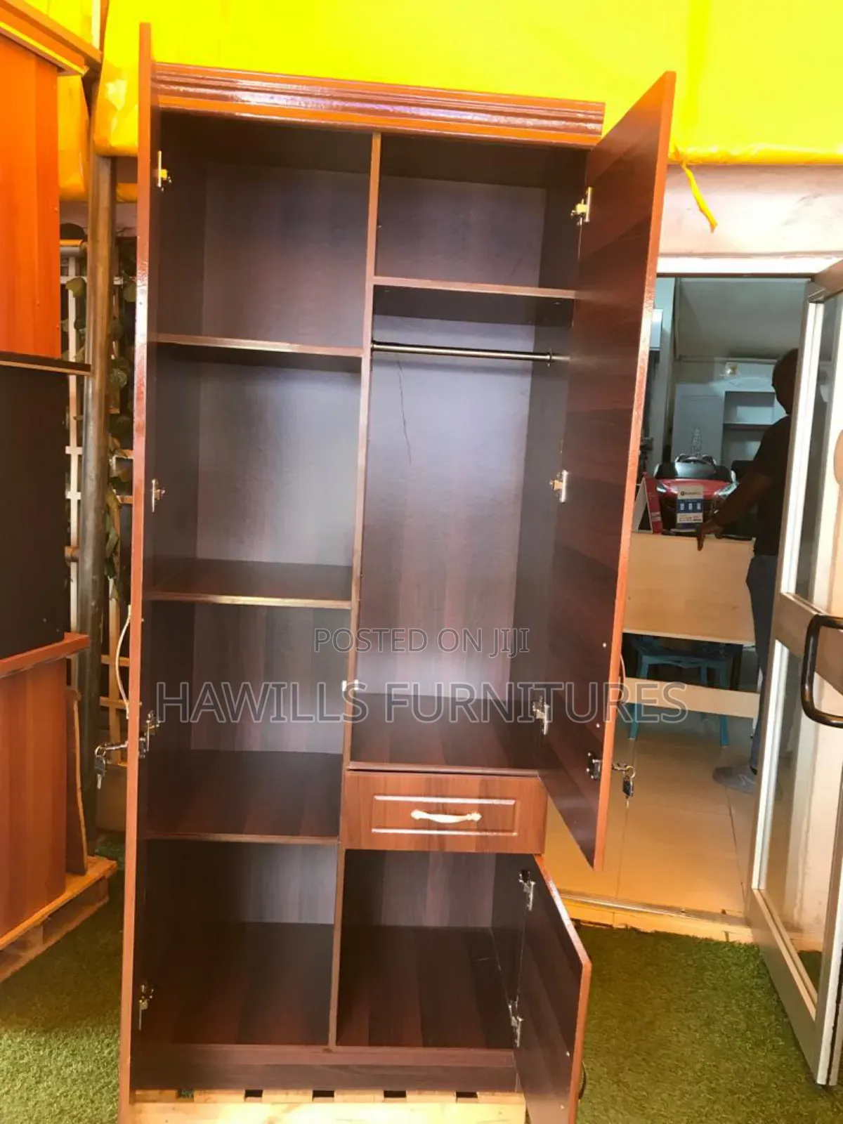2in1 Wardrobe With Drawer and Shelf