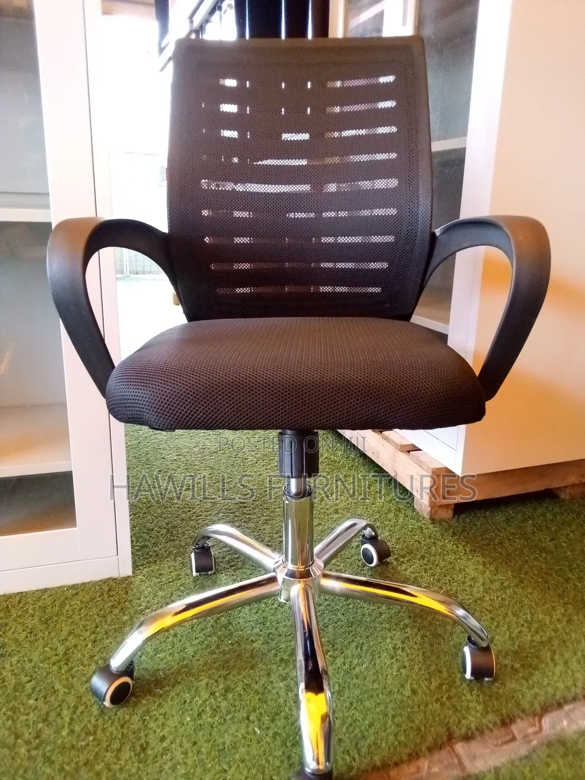 Black Waiting Chair Swivel
