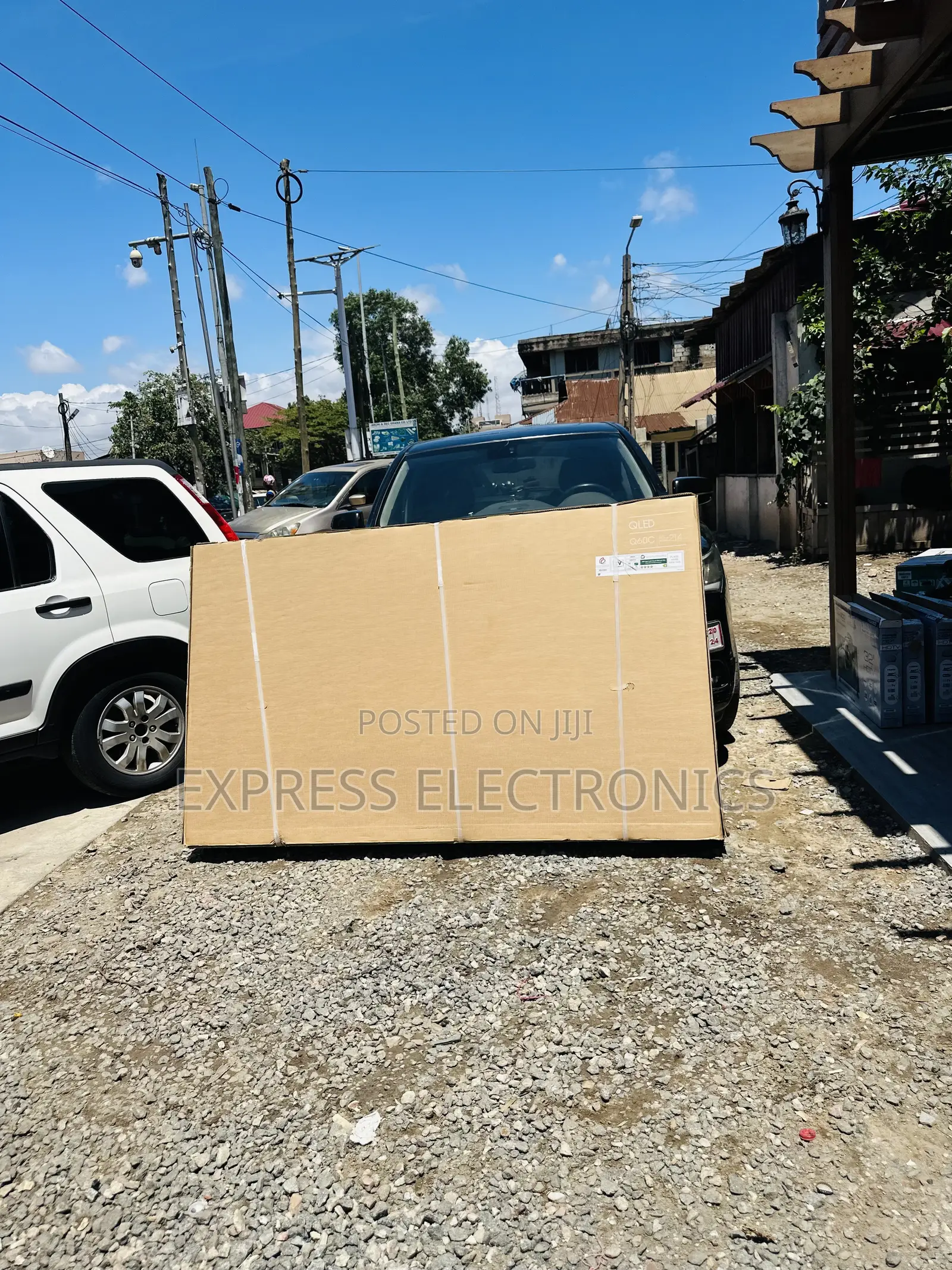 Built in Smart Things Hub Qled Samsung 85”Q70c
