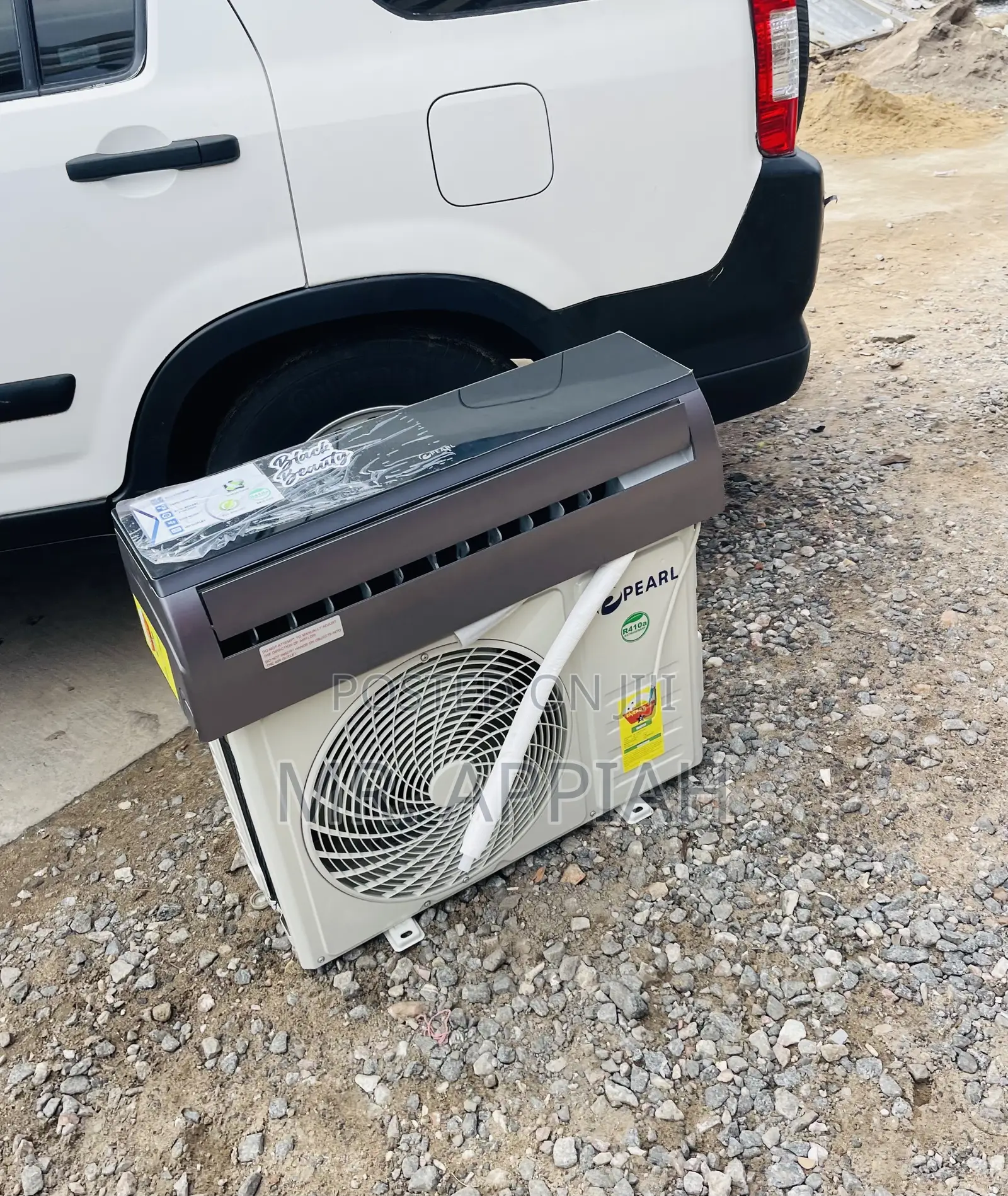 Authentic Pearl 1.5hp Non Inverter Air Conditioner(Black).