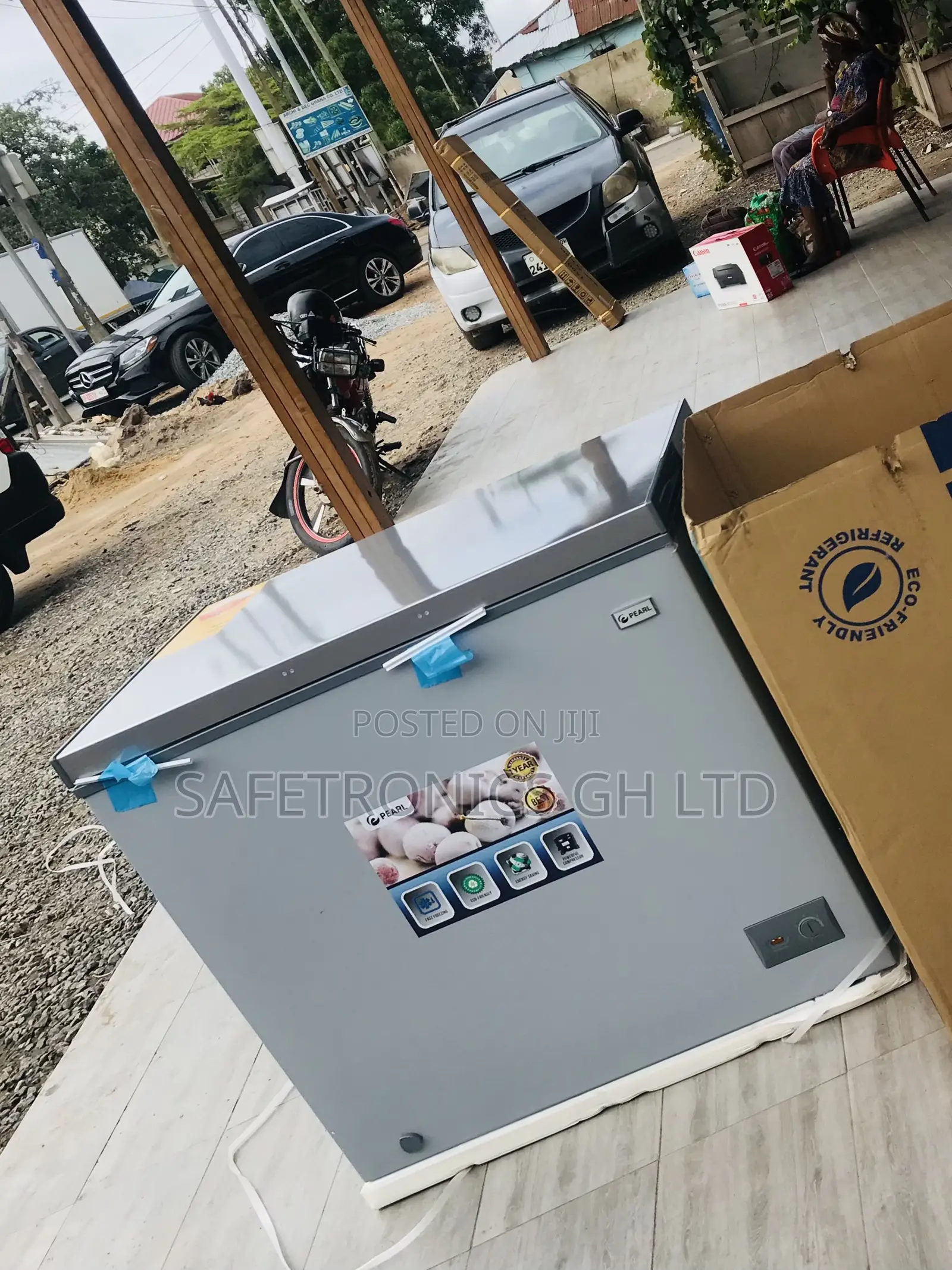 200 Liters Eco Friendly Pearl PCF-240 Chestfreezer