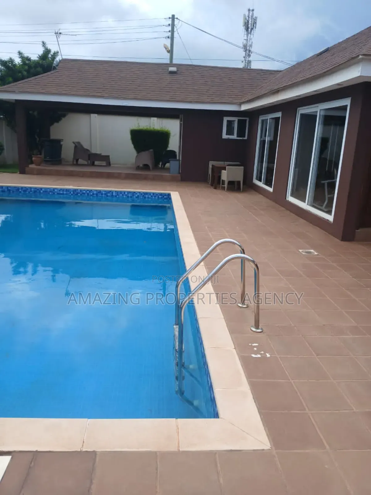 4bdrm House in Teshie for rent