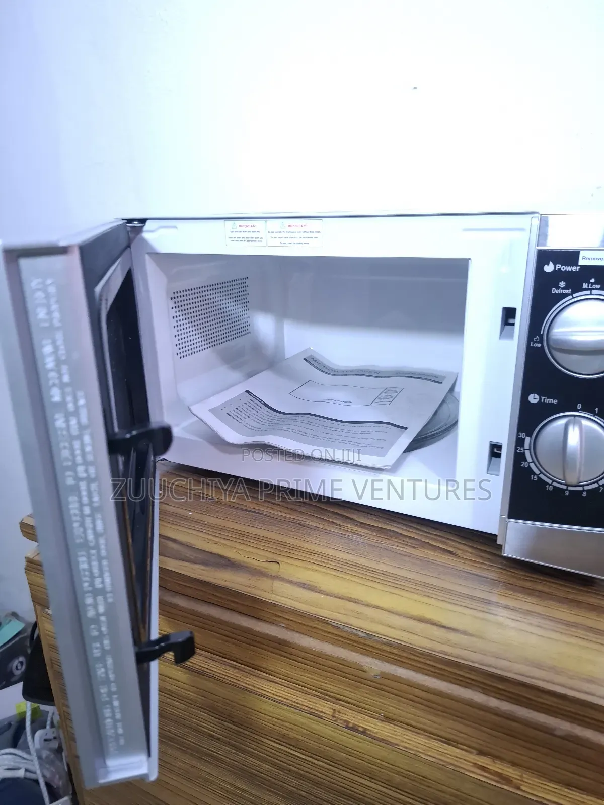 20.L Morphy Richards 800w Microwave Uk