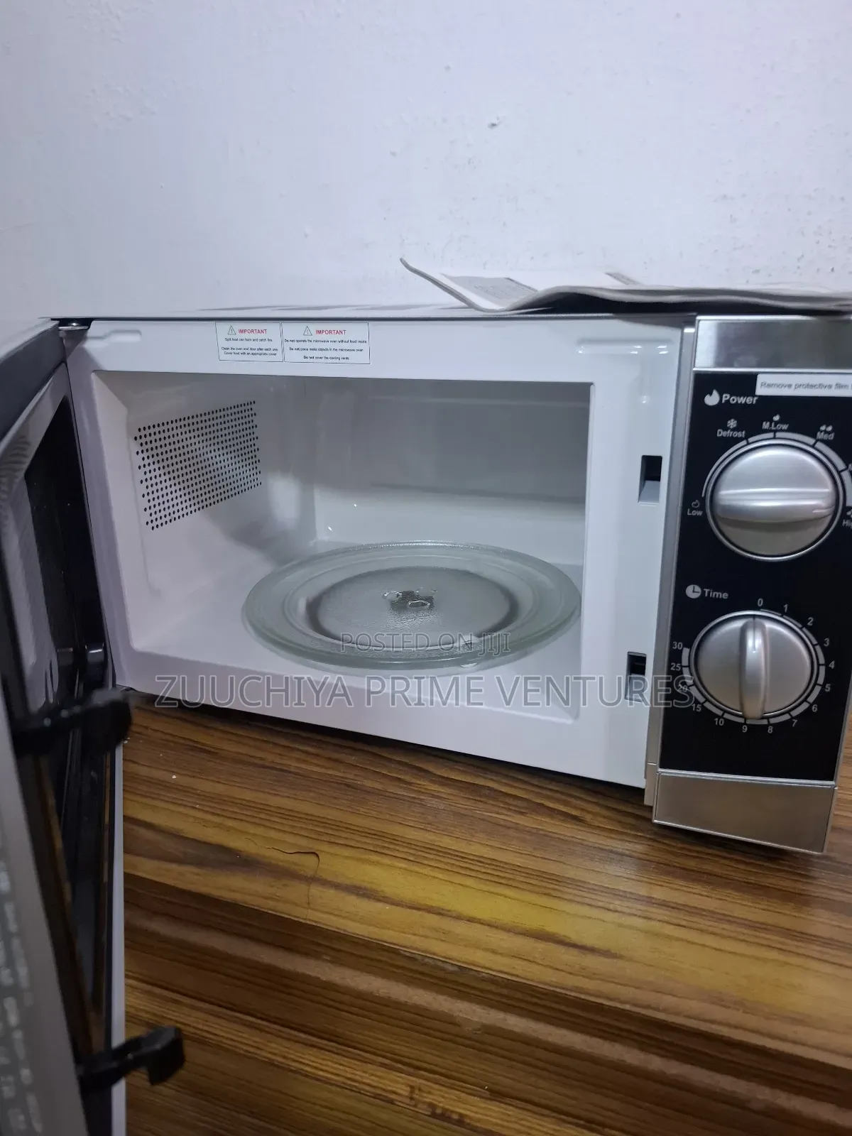 20.L Morphy Richards 800w Microwave Uk