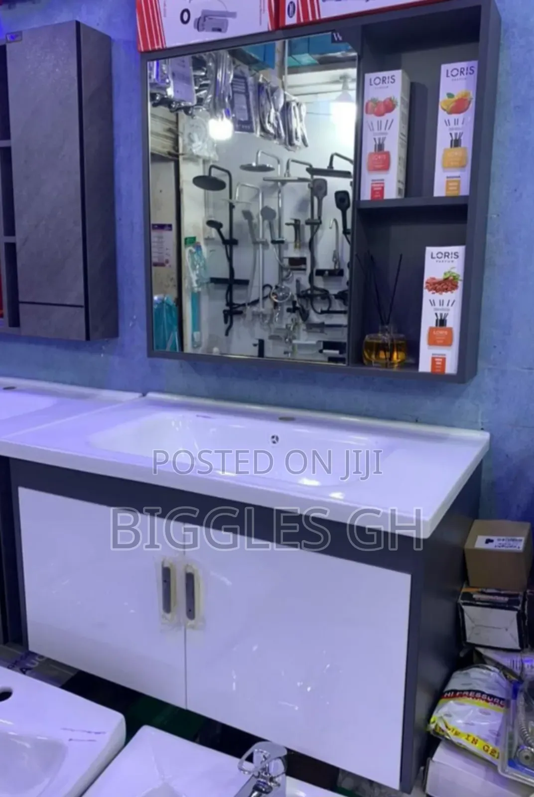 Cabinet Basin With Mirror