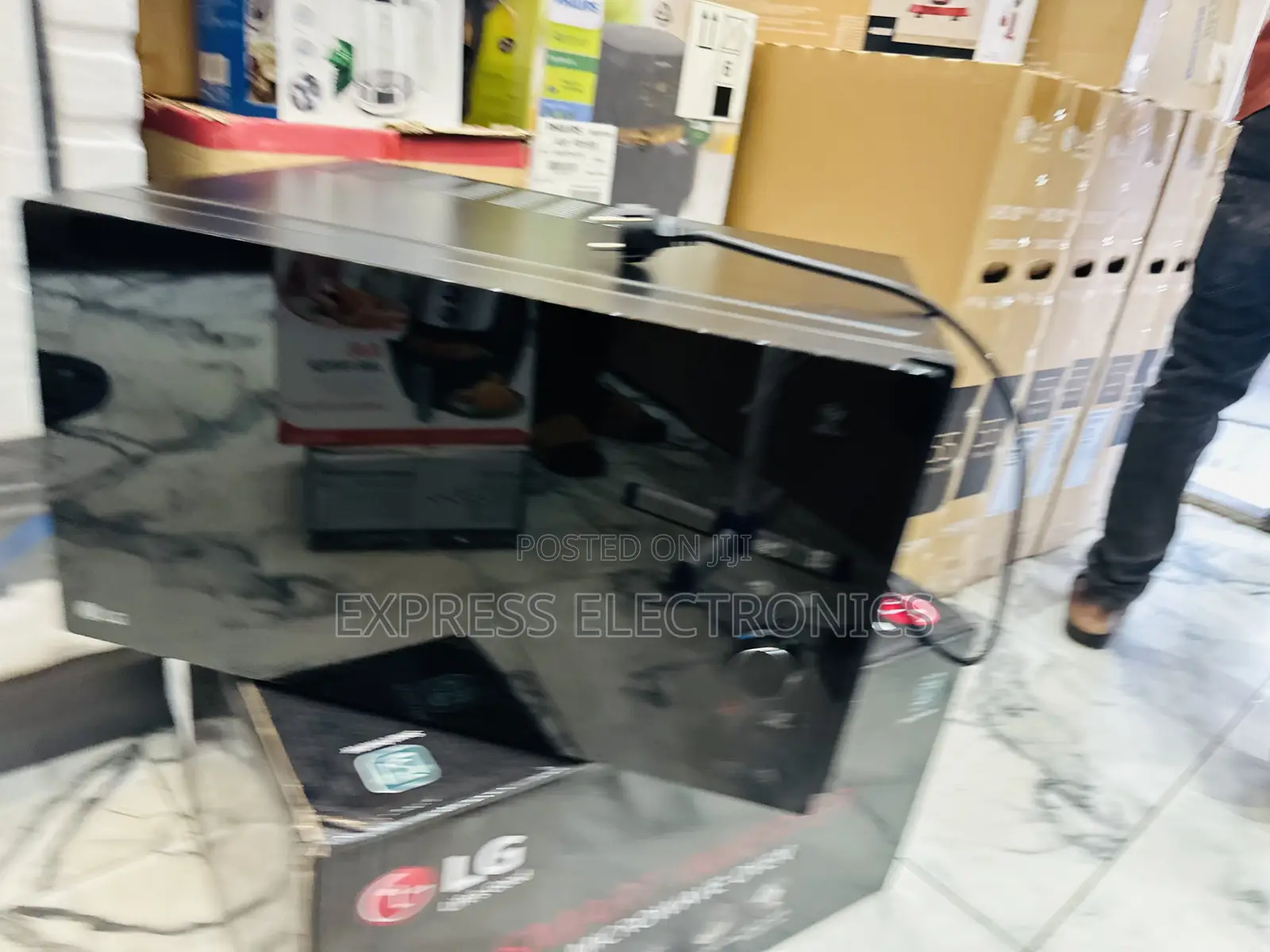 Black Beautiful Microwave Oven 42L Microwave Oven MH8265DIS