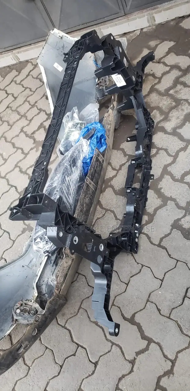 Honda CR-V 2017 / 2018 Radiator Surport