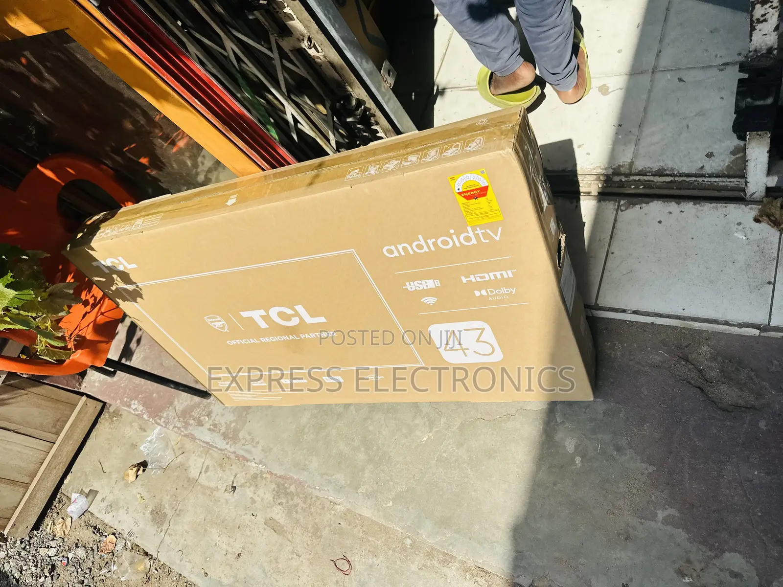 Best Buy Smary Satellite TCL 43”S54000
