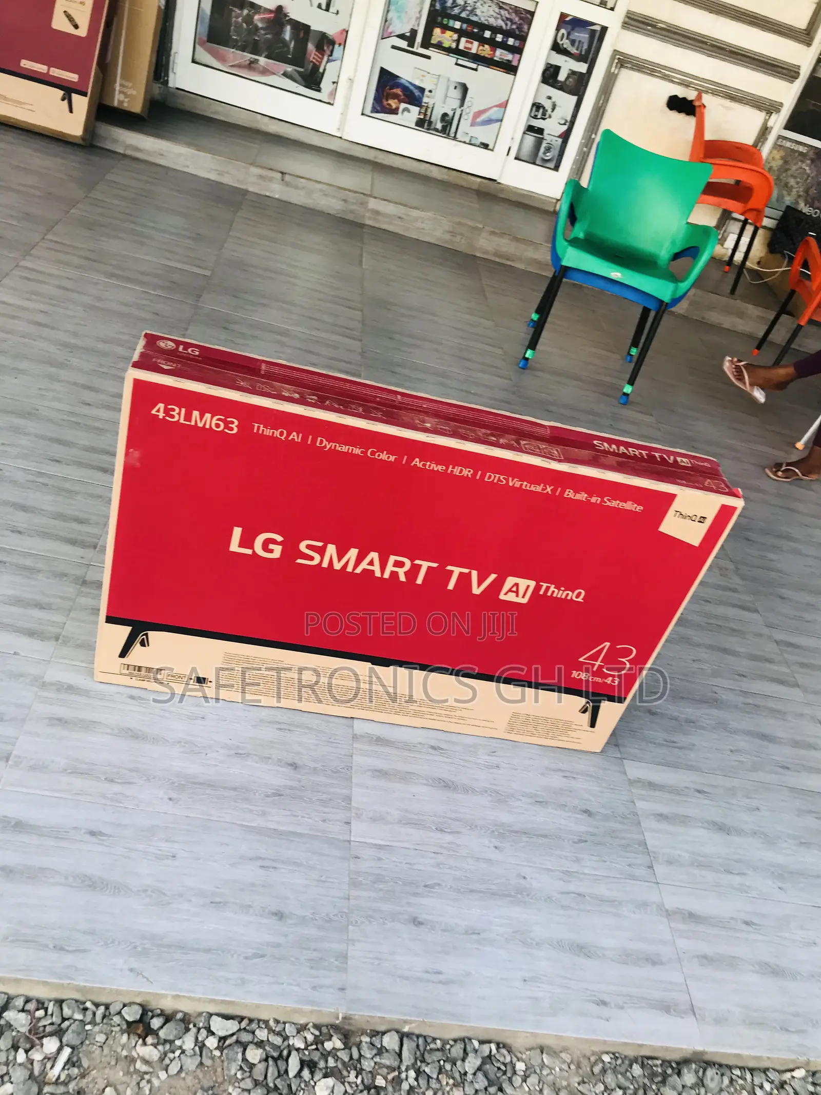 Super Sleek LG 43 Inch Smart LM63 UHD Tv