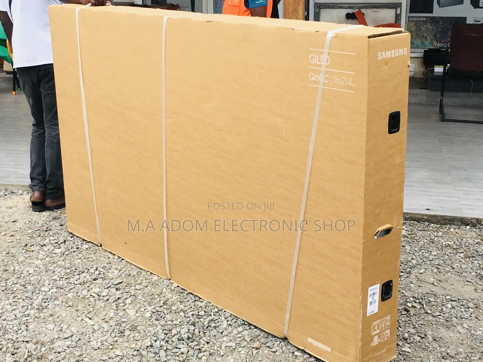Samsung 85Q60 85 Inch QLED Smart TV: A Visual Feast