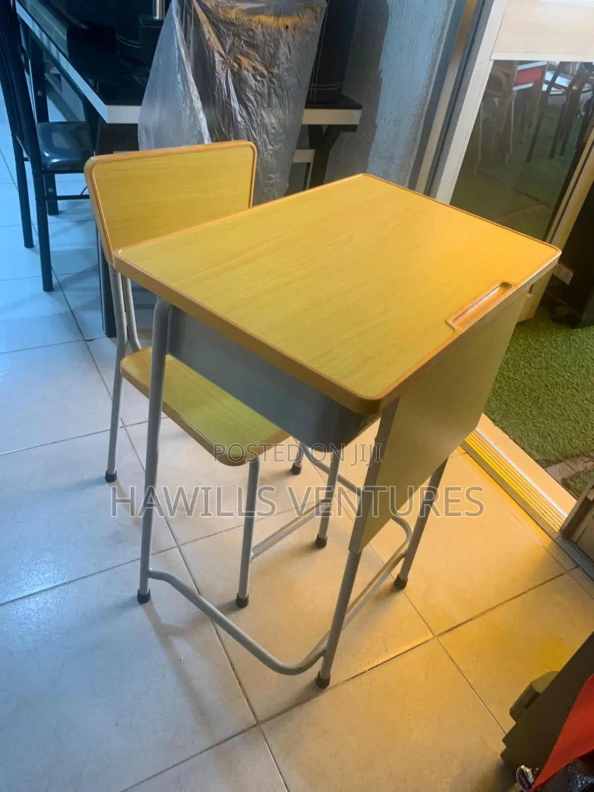 Students Table and Chair