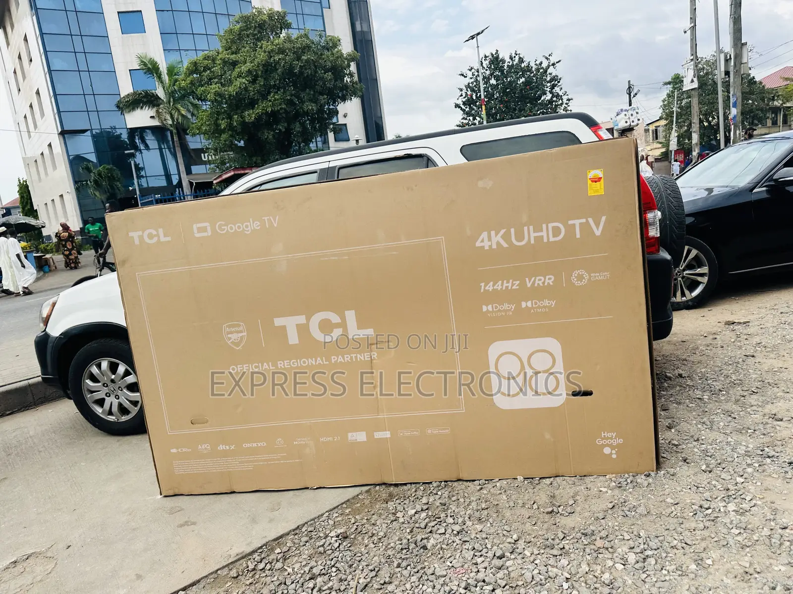 Excellent New UHD Smart TCL 98”P735 Television