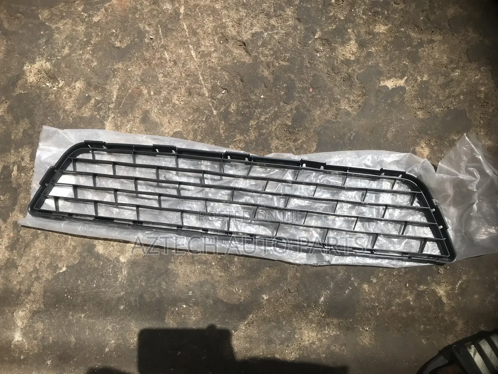 Nissan Sentra 2013,2014,2015 Bumper Grille /Down Grille