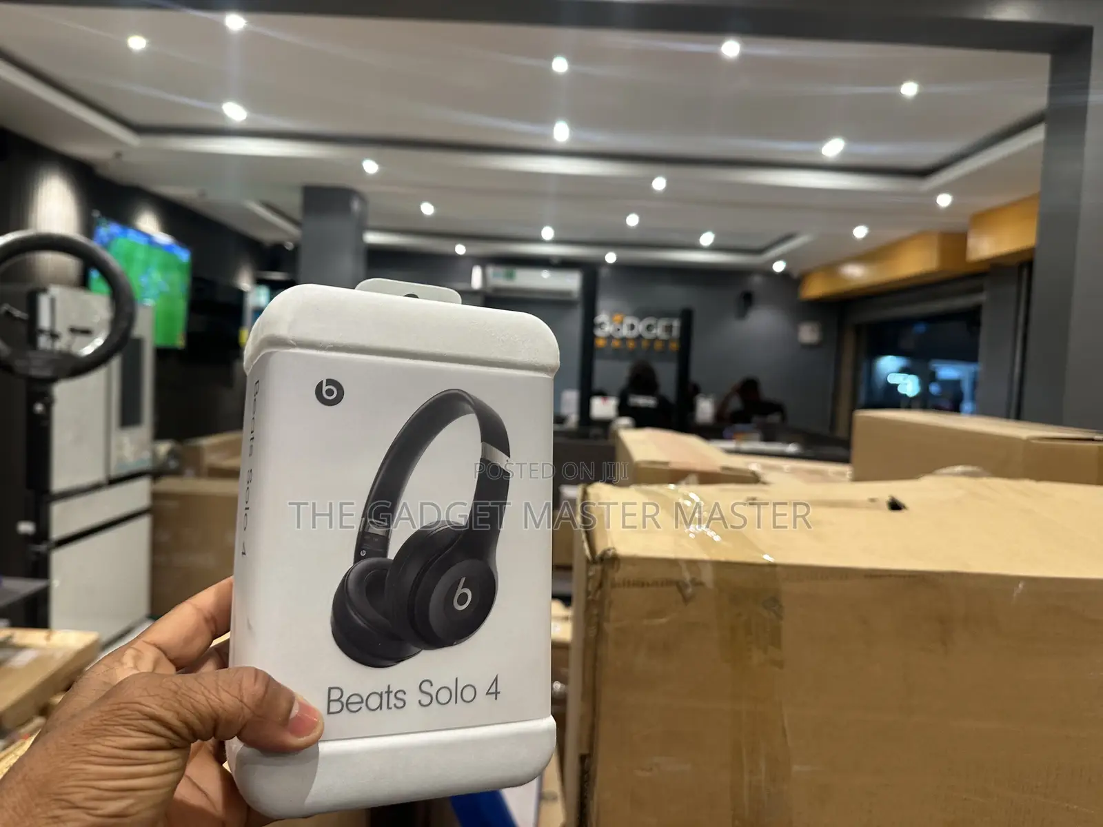 Beats by Dr. Dre Beats Solo 4 Wireless on-Ear Headphones