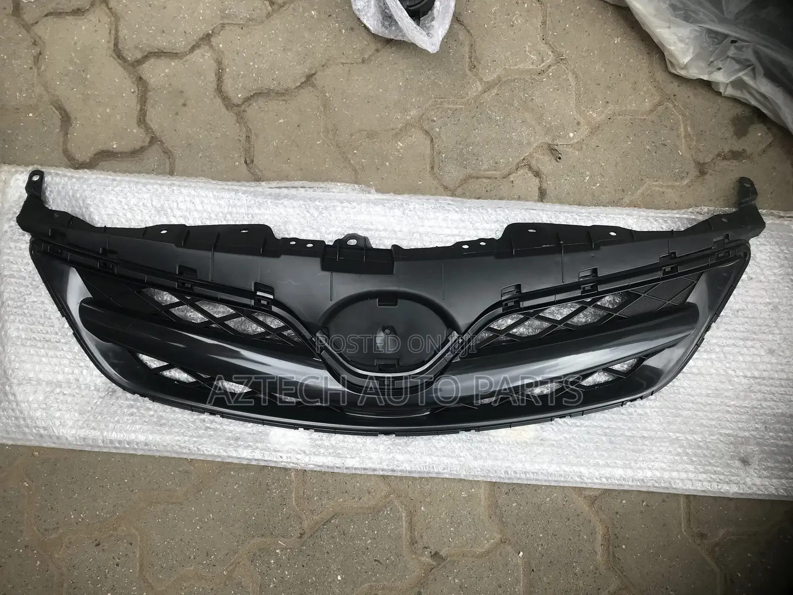 Toyota Corrolla 2011,2012,2013 Top Shells /Front Grille