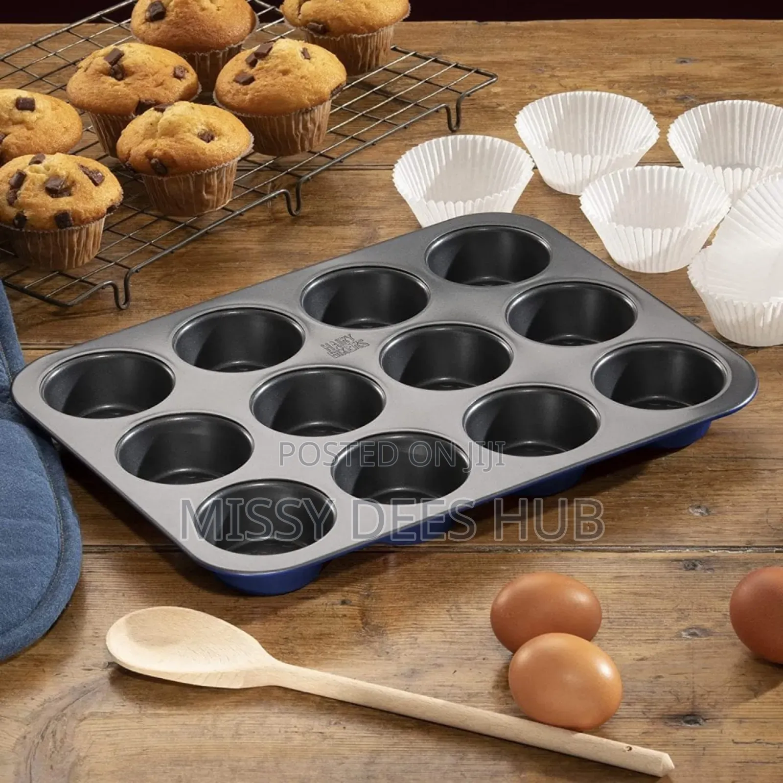 Non-Stick Cupcake Tray - 12 Holes