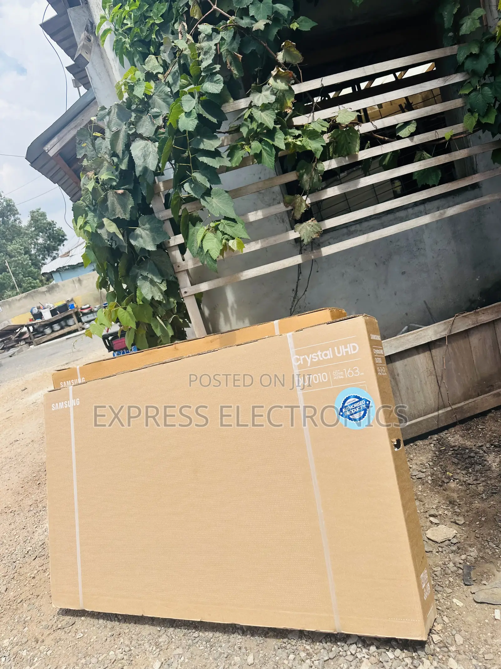Samsung UHD 2024 Model Television 65”DU7000