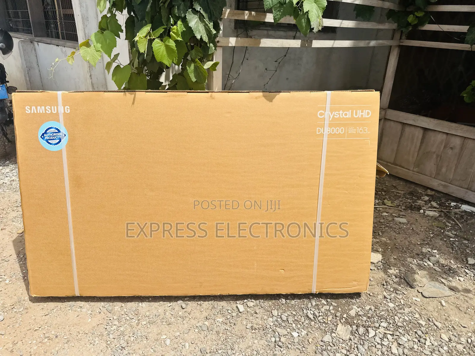 Samsung UHD Smart Glossy LED Screen 65”DU80000