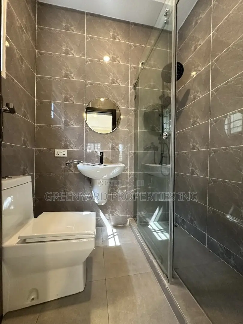5bdrm House in East Legon Hills for sale