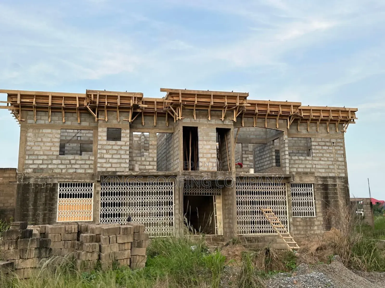 Strong and Quality Concrete Parapet
