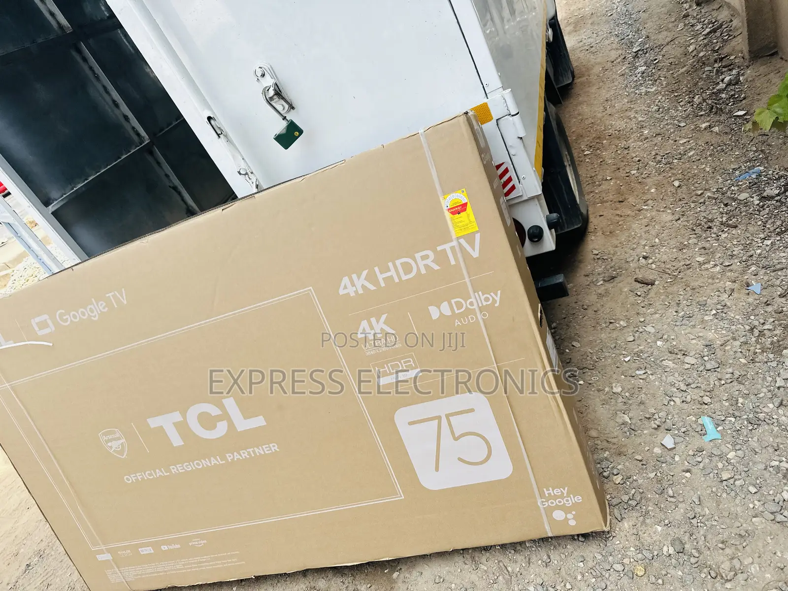 A Slim TCL 75p755 Tv Uhd Smart