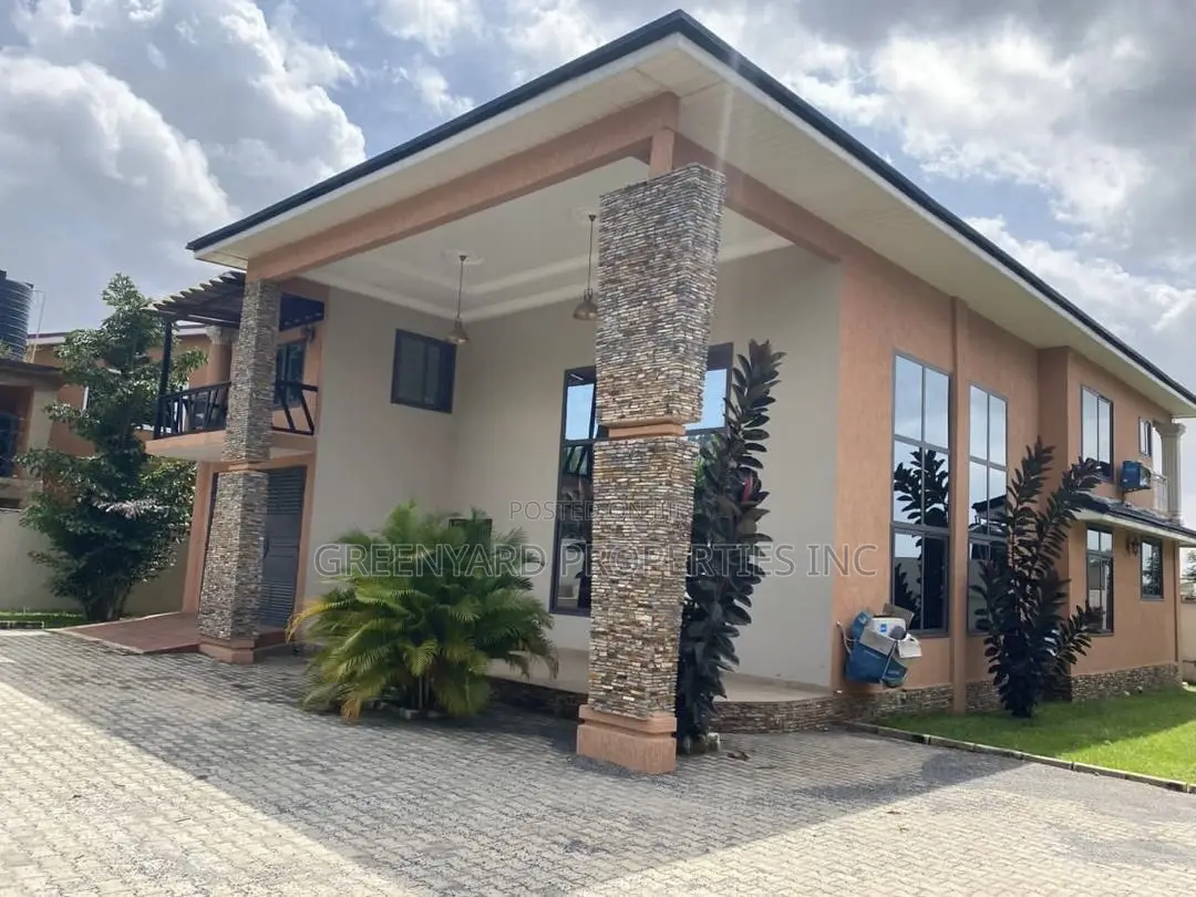 5bdrm House in Ayi Mensah, Oyarifa for sale