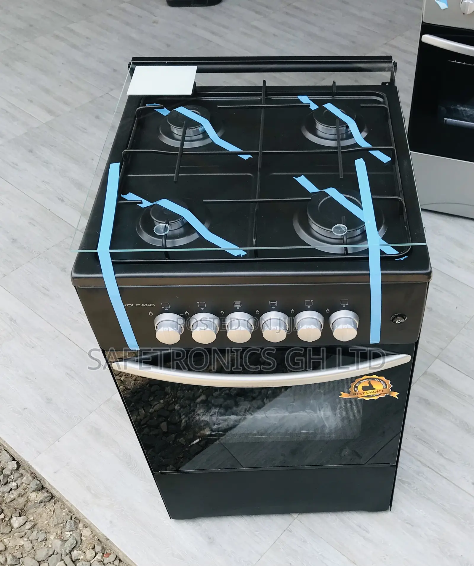 Elegant Black 4 Gas 50/50 Oven Volcano