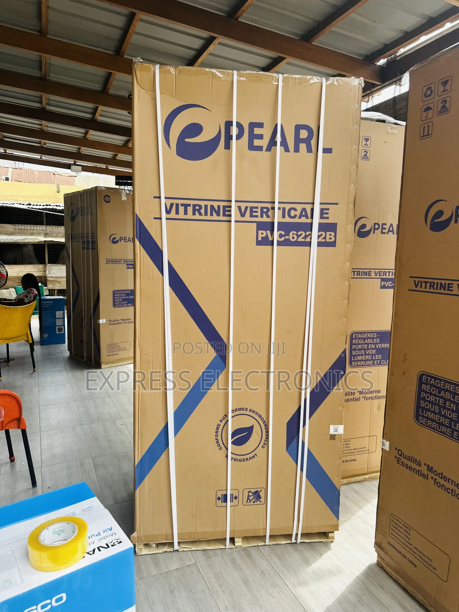 Essential Display Fridge Pearl PVC-622-2b Double For