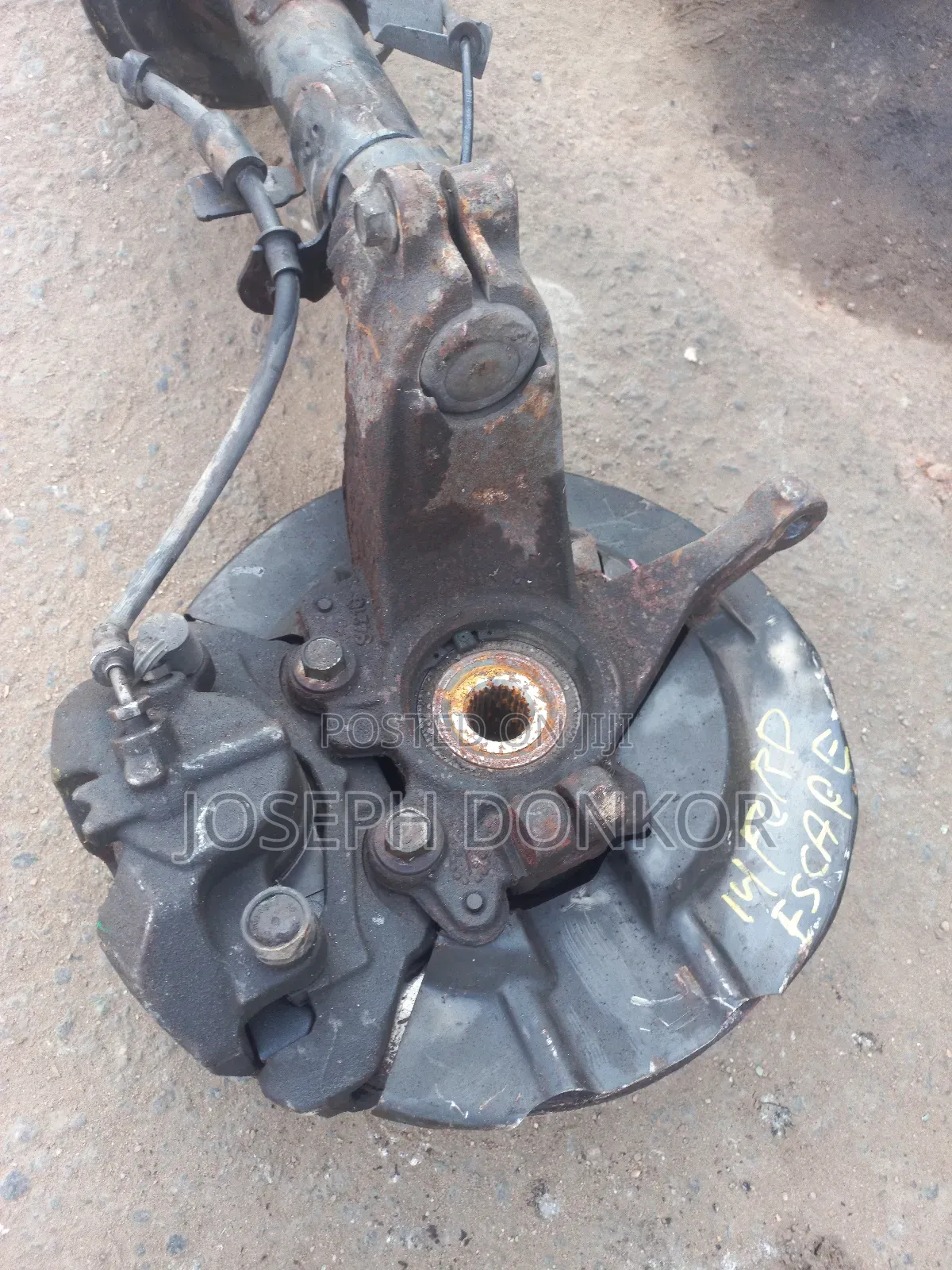 Escape Front Hub 2013,2014,2015,2016,2017,2018,2019,2020