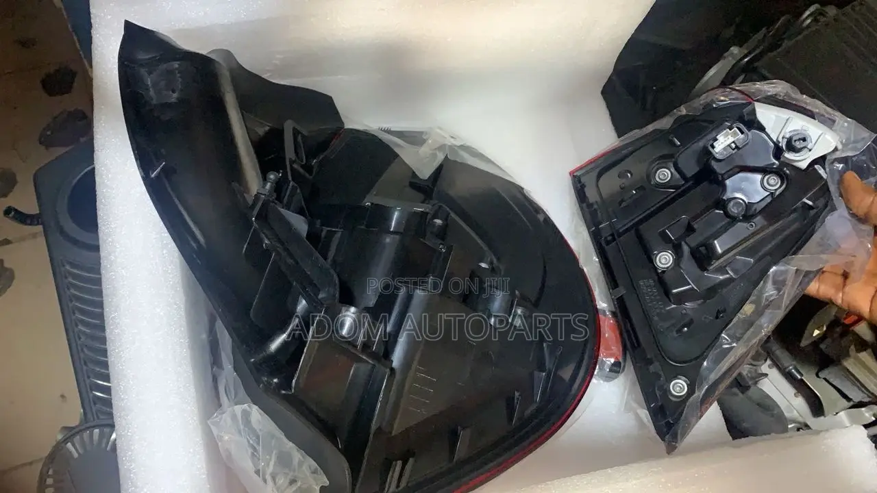 Mercedes Benz GLA250 Spec Taillight