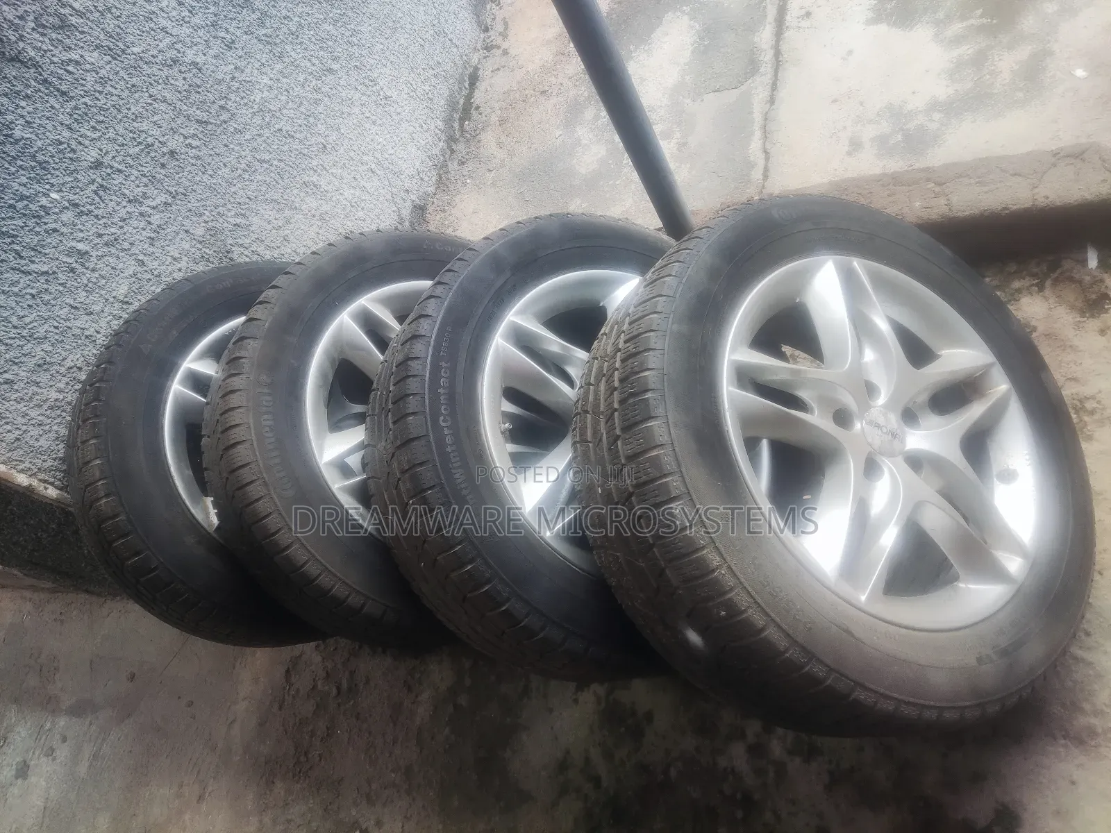 Ford 17" Alloy Rims Set With 235/55r17 Tyres