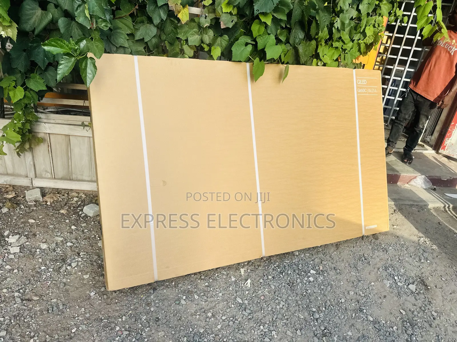 Cinematic Experience Qled Smart Samsung 85”Q60c