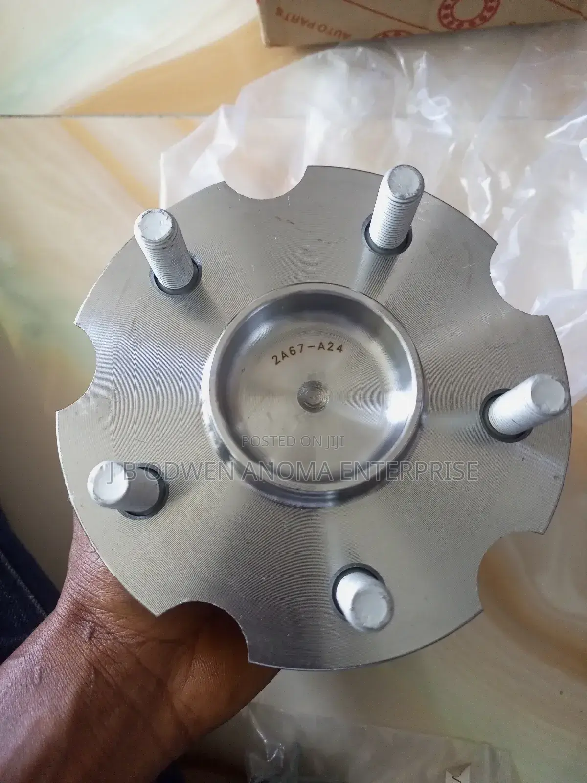 Toyota Rav4 2X4 2013 Back Hub Bearing