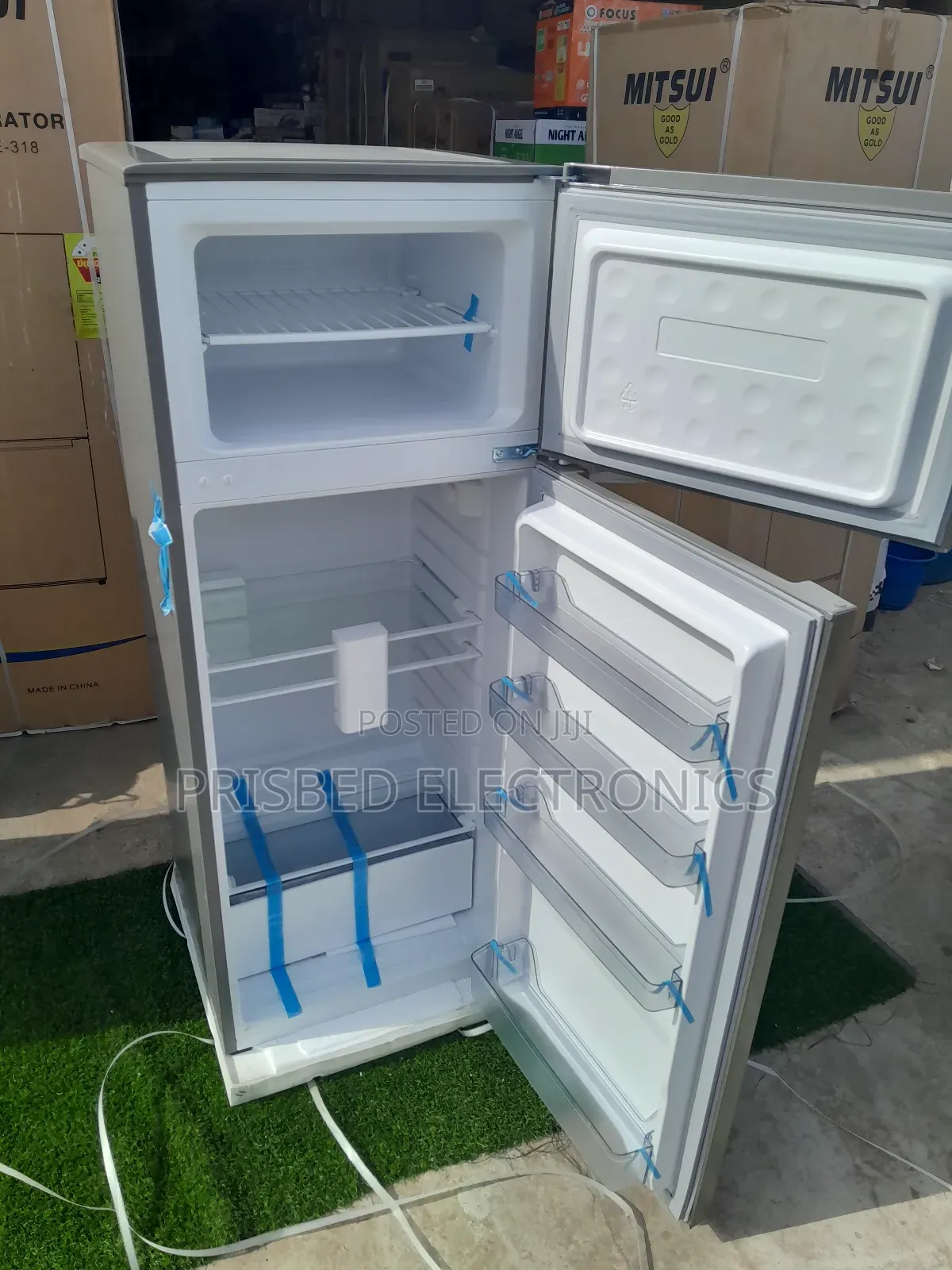 #Mitsui Double Door Fridge 212 Litres Top Freezer