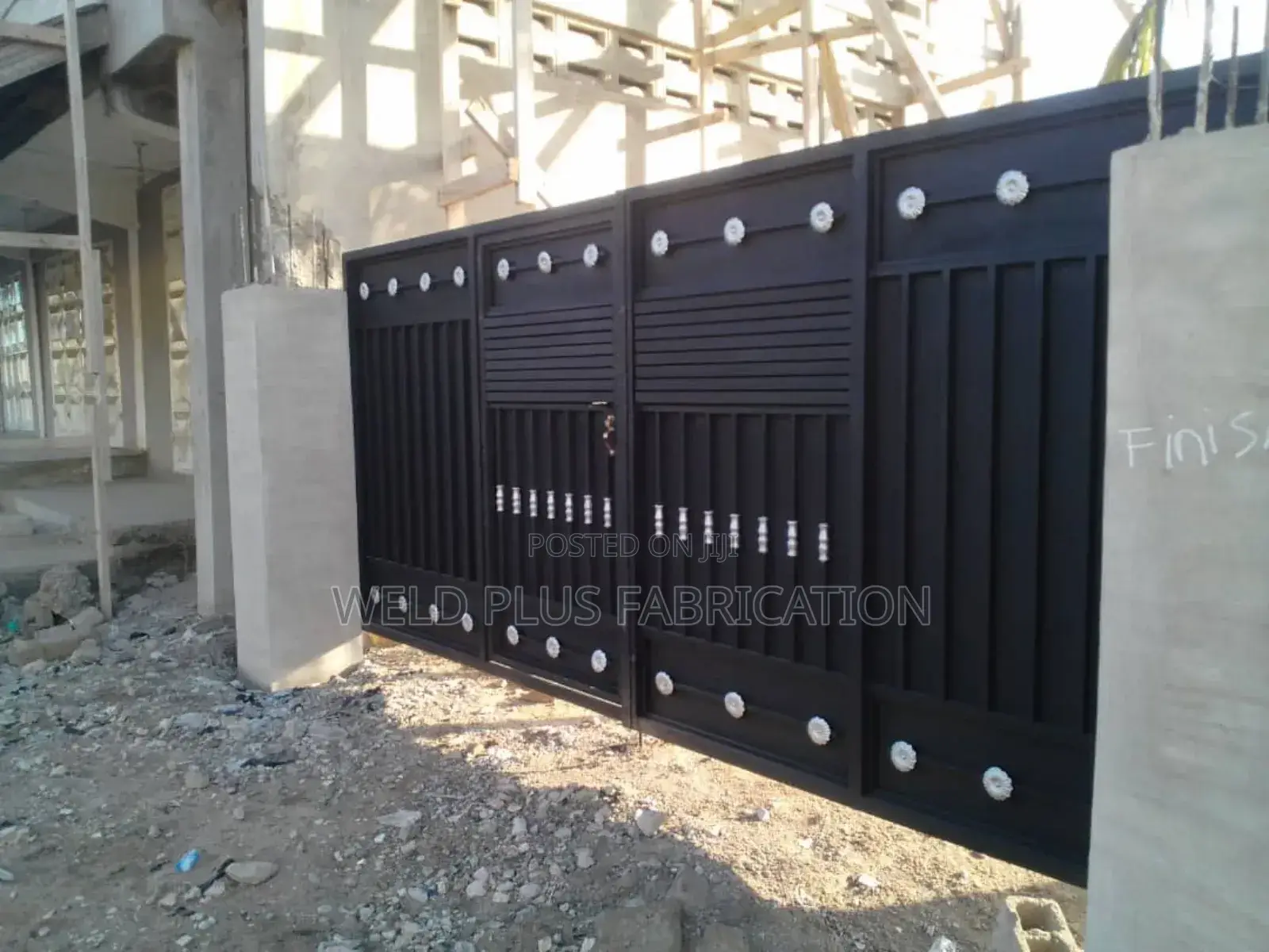 Fence Gate With Tough Galvanized Materials