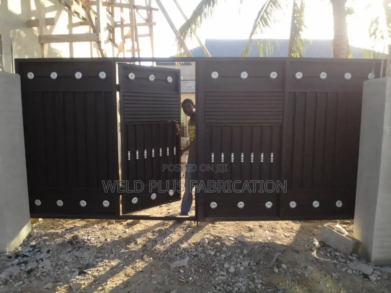 Fence Gate With Tough Galvanized Materials